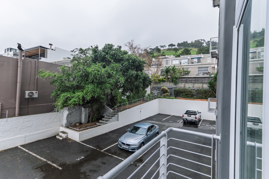 To Let 2 Bedroom Property for Rent in Green Point Western Cape